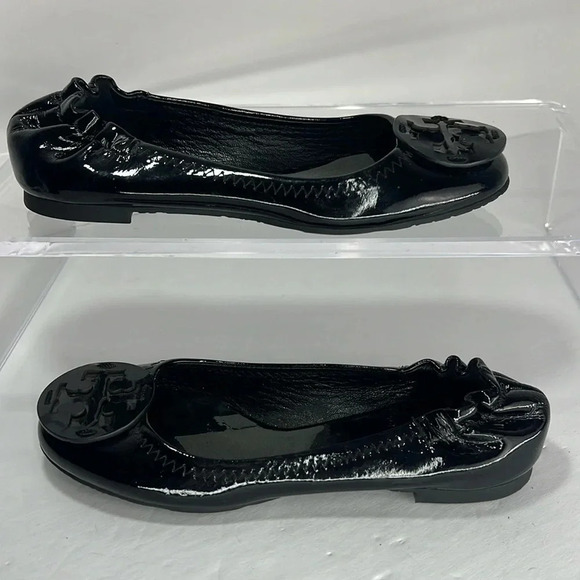 Tory Burch Reva Patent Leather Black Ballet Flats  Applique Logo Round Toe Sz 4 - Picture 2 of 14